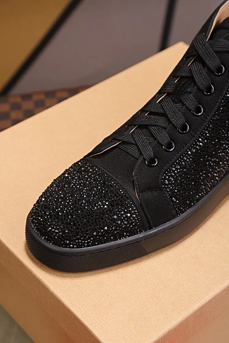 Ex-factory price 480. christian louboutin (CL red sole shoes) counter hot diamond series, high-top casual sneakers for couples 📢 📢 📢 Exclusive hot style release 🎈🎈💪 Movable latex feet 👻 Finished outsole sewing line [satisfied] 😝Female 35-40# Male 38#-46, global supply😝 [Top version]: original imported cowhide upper, top original leather lining, original molded TPU outsole, original 1:1 detail processing, original shoe last, large quantity available from stock,